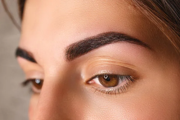 hennah brows